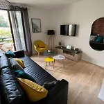 Beau & Grand T2, Balcon, Parking Au Calme